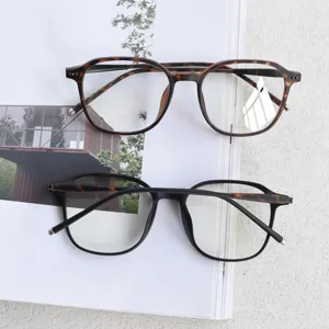 Montature per occhiali TR90 eleganti, stile coreano giapponese per uso quotidiano e moda.