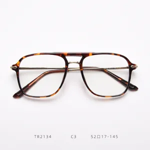 Vue détaillée de la monture de lunettes optiques double pont écaille style aviateur.