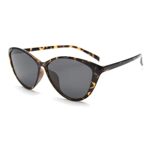 Retro cat eye sunglasses for women, oversized polarized vintage sun glasses for daily stylish wear.