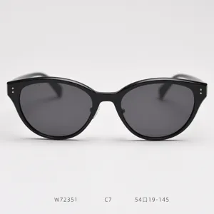 Classic black cat-eye polarized sunglasses, stylish TR90 frame for daily street wear.