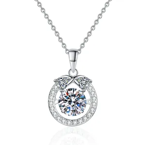 Elegante Halskette aus S925 Sterlingsilber mit einem 1ct runden Moissanit-Anhänger