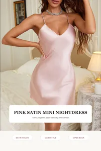 Détail de la mini nuisette en satin rose, toucher soyeux et dos nu pour femme