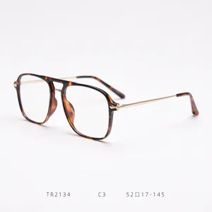 Vue détaillée de la monture de lunettes optiques vintage écaille double pont style.