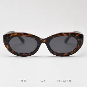 Vintage oval cat-eye polarized sunglasses in tortoiseshell finish, detailed product view.