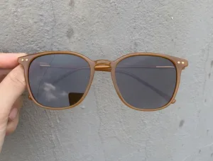 Stylish square polarized sunglasses for women and men fashion vintage eyewear brown frame