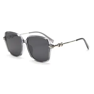 Oversized grey frame polarized sunglasses for women, vintage street style UV protection.