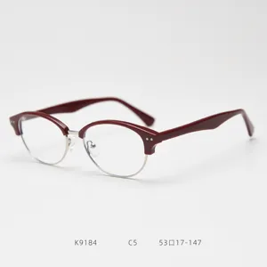 Vista dettagliata della montatura per occhiali semi-rimless vintage bordeaux.