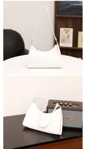 Minimalistische weiße Damen Umhängetasche, elegante und schicke Freizeittasche mit riemen.