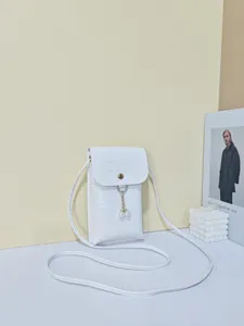 Mini krokodillenpatroon crossbody telefoontas met elegante parelkwast voor dames.
