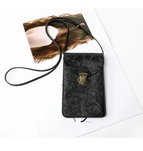 Borsa a tracolla per telefono in pelle goffrata nera con serratura in metallo retrò e cinghia