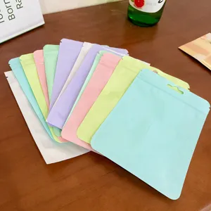 Buste di plastica richiudibili color macaron ispessite, trasparenti per gioielli.