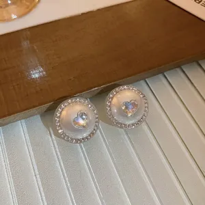 Vintage Hofstil Strass Perlen Ohrstecker mit funkelndem Herz Kristall für elegante Damen.