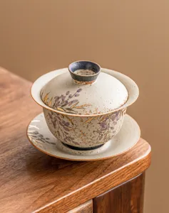 Ensemble de tasses à thé Gaiwan en céramique peinte à la main avec dorure et glycines pourpre