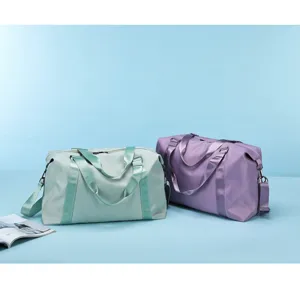 Large capacity travel duffel bag lightweight portable overnight weekender luggage for women.