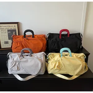 Grande borsa sportiva da viaggio con tasca per racchetta, borsone fitness multiuso.