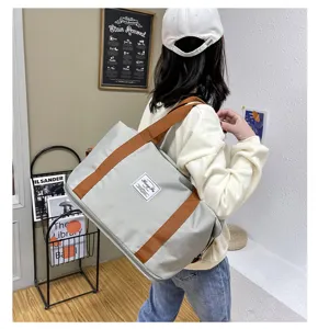 Grande borsa da palestra da viaggio con separazione bagnata e asciutta in tessuto.