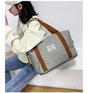 Grande borsa da viaggio fitness in tessuto oxford borsa a tracolla sportiva con fascia valigia