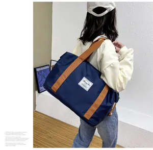 Grande borsa da viaggio per palestra in tessuto oxford con tracolla per fitness e yoga.