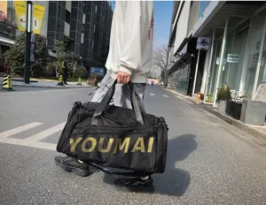 Grand sac de voyage de sport de grande capacité pour le fitness et les courts trajets.
