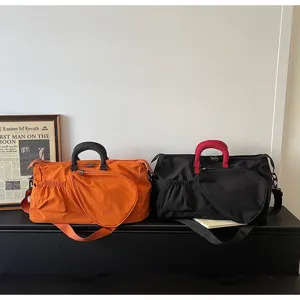 Grande borsa sportiva per tennis e badminton, elegante borsa da viaggio e fitness per palestra.