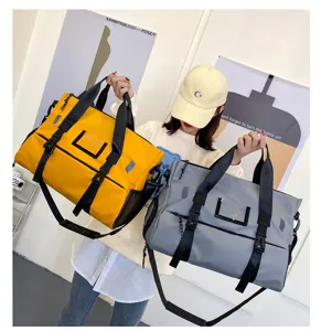 Large capacity gym bag, sports travel duffel bag with wet dry separation for women.