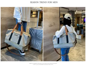 Grand sac de voyage pour homme, sac de sport imperméable avec séparation humide et bandoulière.
