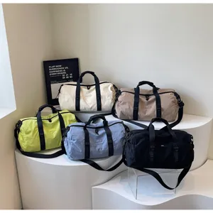 Casual waterproof travel duffel bag gym shoulder bag multi-color set for daily use.