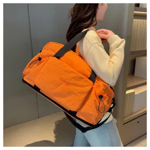 Sac de voyage grande capacite pliable et leger pour une utilisation quotidienne.