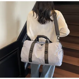 Casual travel duffel bag waterproof gym shoulder bag minimalist style daily commuter bag