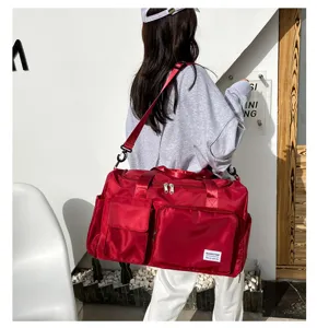 Large capacity nylon travel duffel bag fitness gym bag with shoulder strap red
