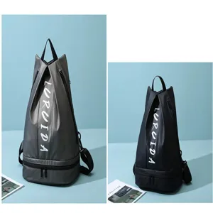 Zaino impermeabile in ecopelle con comodo scomparto scarpe, ideale per fitness e viaggi.