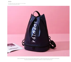 Zaino impermeabile in pelle sintetica con scomparto scarpe, ideale per viaggi e fitness.