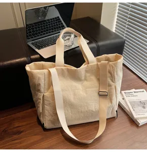 Minimalist large capacity canvas tote bag, stylish casual daily shoulder bag for women.