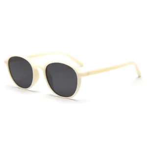 Korean retro TR90 light polarized sunglasses, stylish round frame shades for men and women.