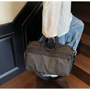 Grand sac de voyage étanche pour homme et femme, sac de sport idéal pour le fitness.