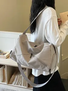 Grand sac de voyage et de sport pour femme, sac à bandoulière décontracté pour fitness.