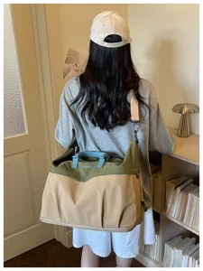 Bolso de viaje de gran capacidad para mujer, elegante y ligera bolsa de hombro para viaje.