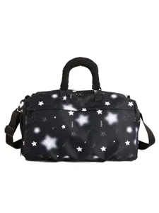 Large capacity travel duffel bag for women, lightweight gym and weekend overnight luggage.