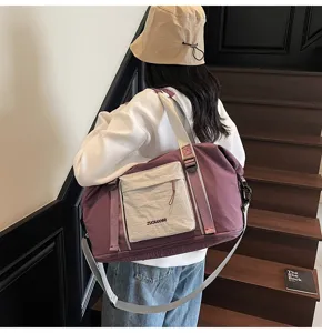 Gran bolsa de viaje para mujer, bolso de fin de semana elegante y bolsa de deporte y fitness.