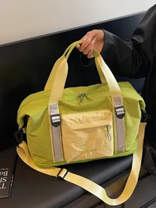 Gran bolsa de viaje para mujer, elegante bolsa de deporte y fitness para viajes cortos.