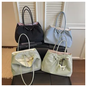 Color contrast tote bag large capacity stylish shoulder bag for daily commuting use