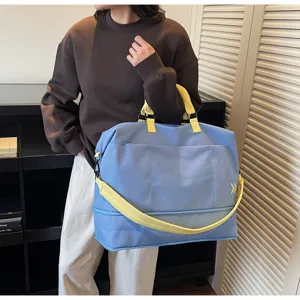 Large capacity travel duffel bag weekend overnight bag with shoulder strap for women
