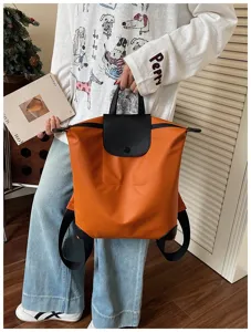 Zaino da viaggio elegante e leggero, grande capacita per uso quotidiano e studenti.