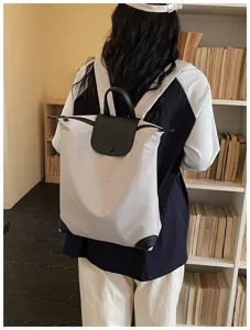 Zaino casual da commutazione leggero grande capacità borsa da viaggio per donna moda