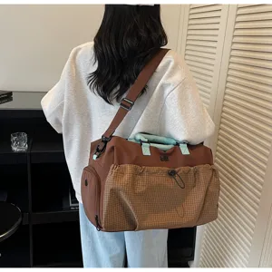Large capacity travel duffel bag for women and men, gym sports luggage bag with shoe compartment.