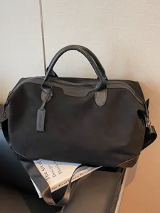 Borsa da Viaggio di Grande Capacità Impermeabile in Pelle PU Weekender Duffel Bag Viaggio d'Affari per Uomo Donna
