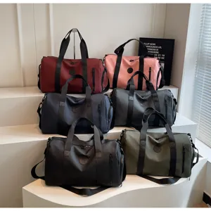 Sac de sport grand capacité imperméable bagage de voyage multicolore vue détaillée