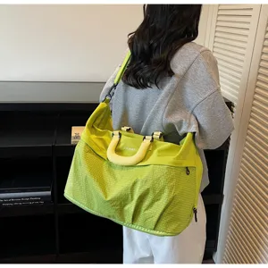 Bolso de viaje grande para mujeres y hombres, bolsa deportiva ligera para gimnasio y equipaje.
