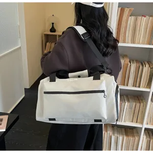 Gran bolsa de viaje con correa para el hombro, ideal para gimnasio, deporte y viajes cortos.