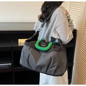 Gran bolsa de viaje para hombres y mujeres, bolso deportivo y de fin de semana ligero.